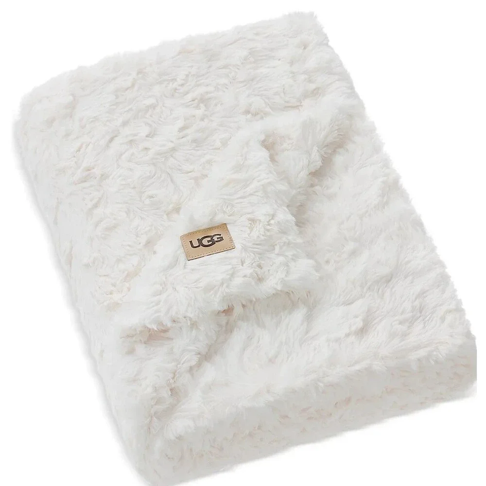 New with Tags UGG Home ADALEE Plush Throw Blanket‎ Natural White 50x 70